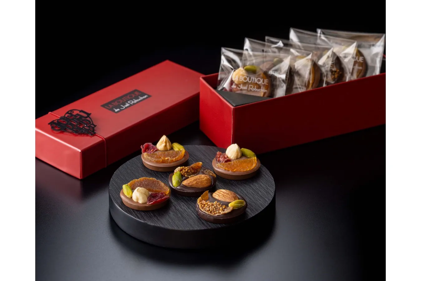 ジョエル・ロブション」が贈る25年バレンタインコレクション！ハート型