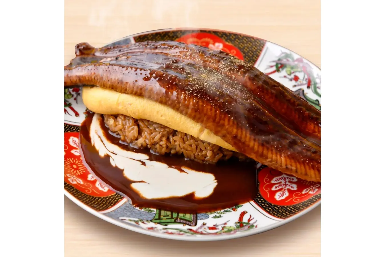 ▲「鰻とチーズデミソースの和風オムライス」