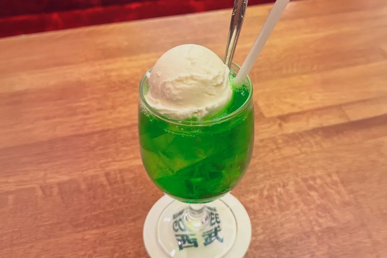 ▲ソーダフロート（メロンソーダ）