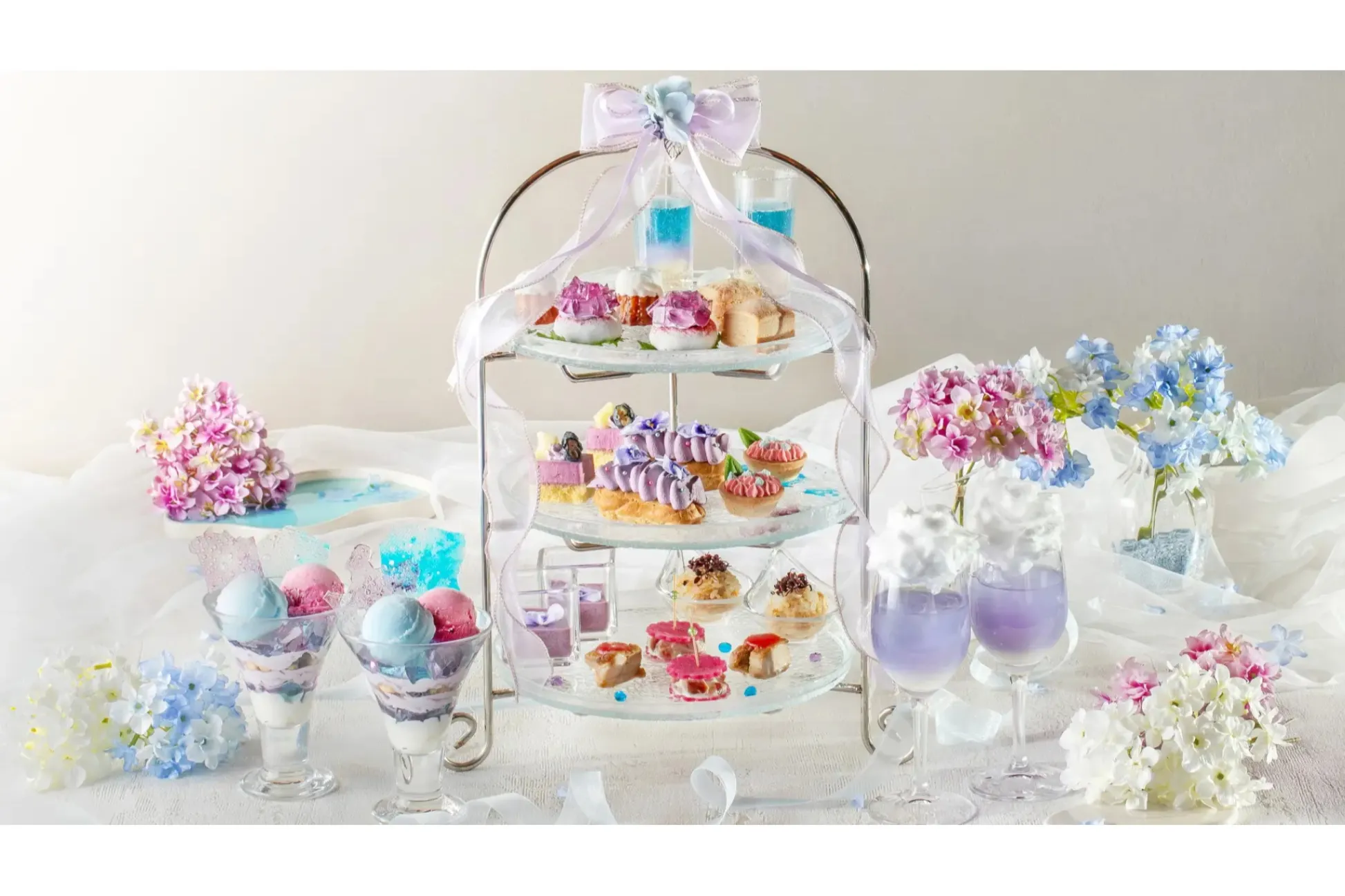【新宿プリンスホテル】雨露にきらめくアジサイを表現したアフタヌーンティー登場！