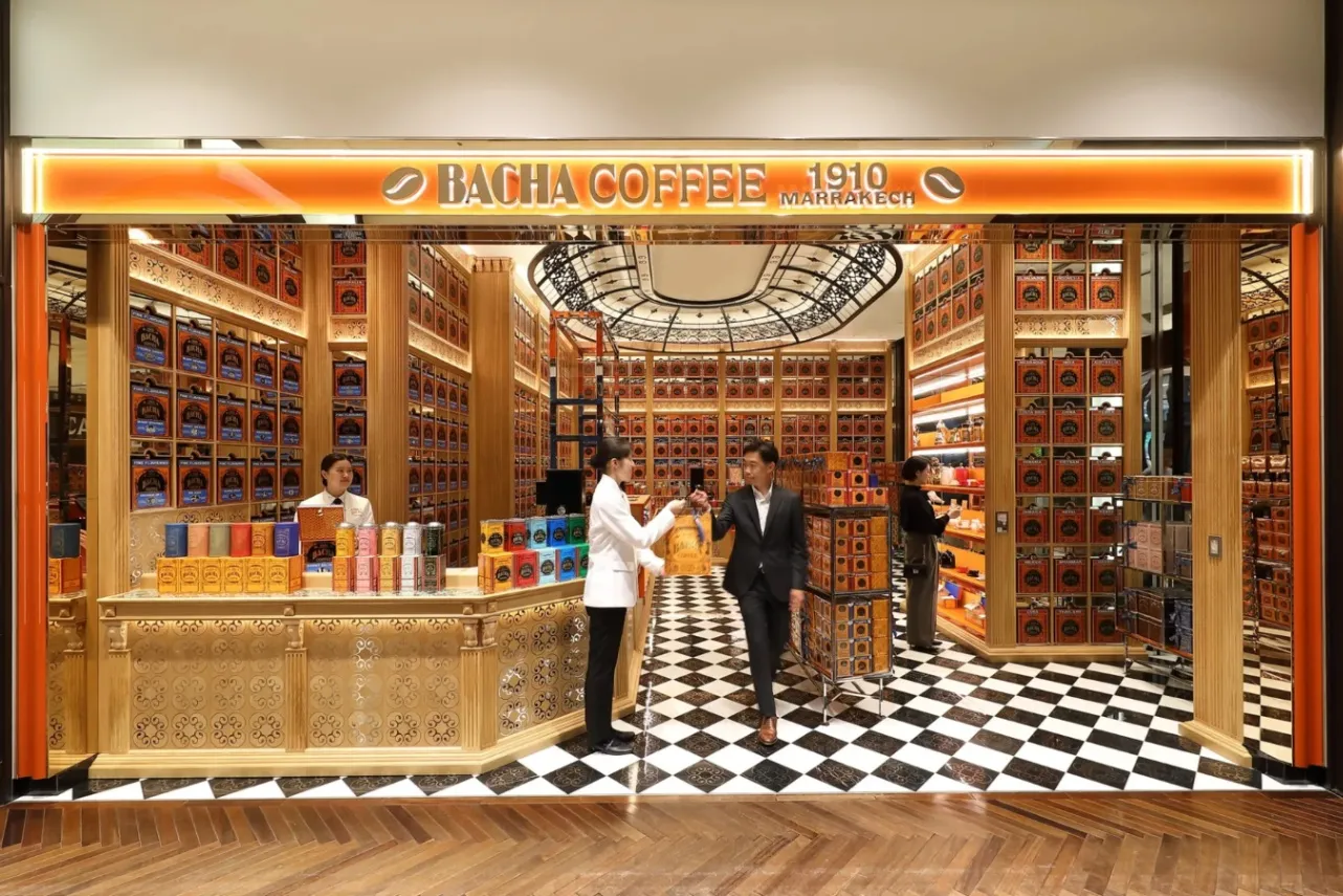 ▲Bacha Coffee 新丸ビル 外観