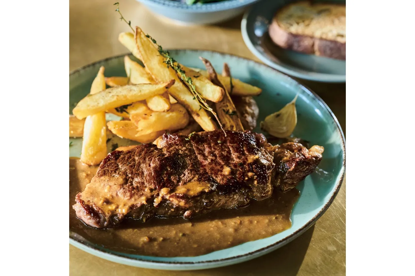 ▲「麻布台ヒルズ先行販売メニュー　ステーキフリット」（4,500円）