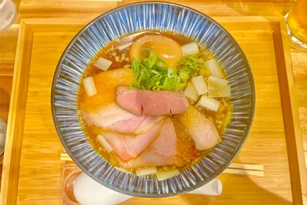 名店「ほん田」出身！ベトナム人店主が作る浜松町「ハちゃんラーメン」の醤油ラーメン