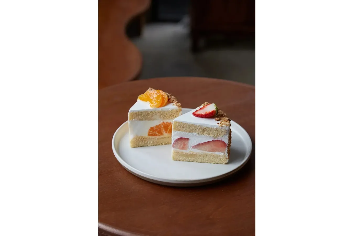 ▲左から「みかんのショートケーキ」、「完熟いちごのショートケーキ」