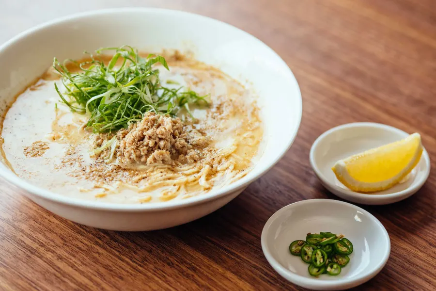 麺まで豆腐のラーメンも！豆腐工房を併設した「豆富食堂」が恵比寿でオープン