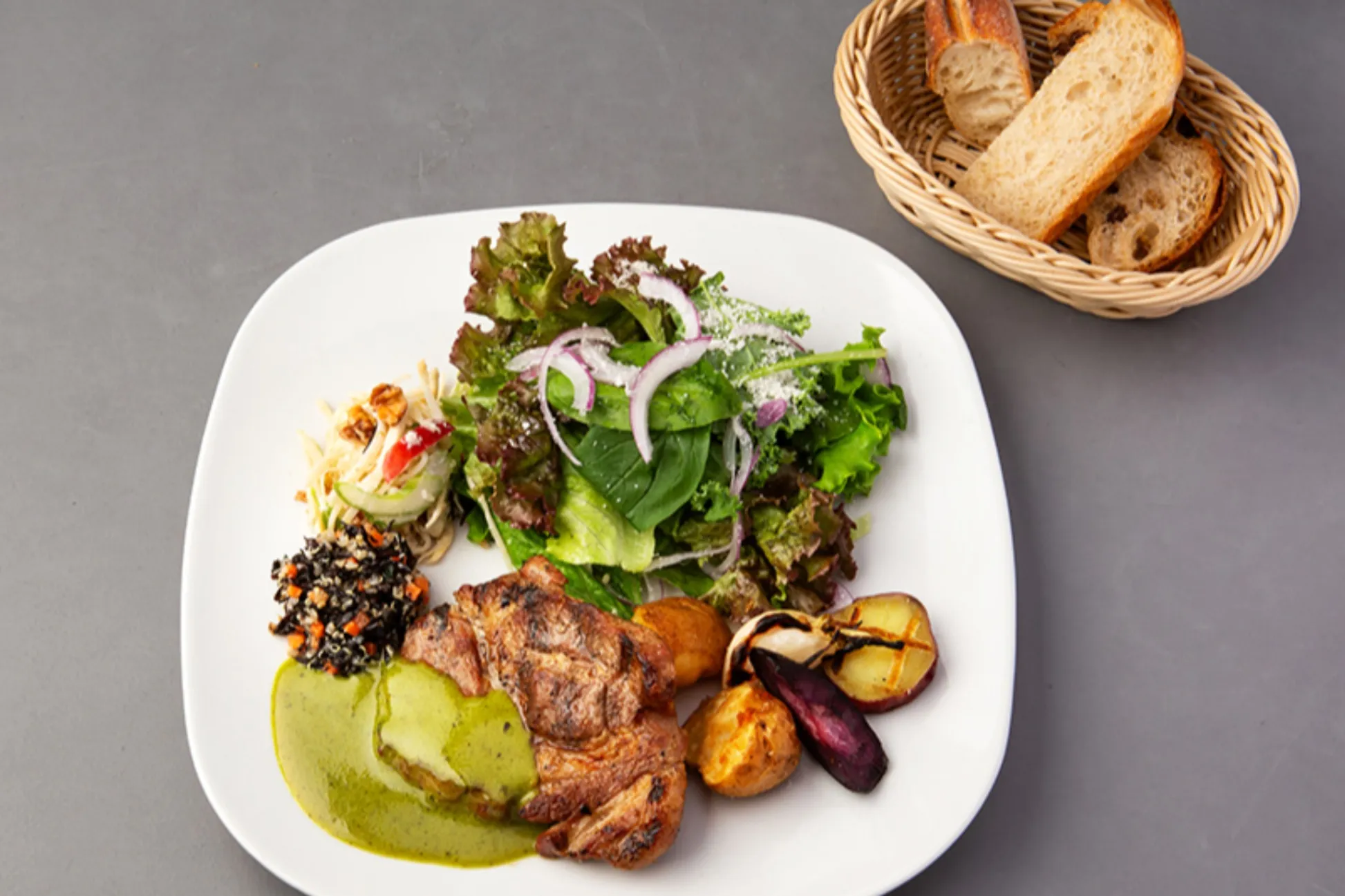 軽井沢のベーカリーレストラン「沢村」の新業態！朝ごはんからお酒まで楽しめる新店が中目黒にオープン