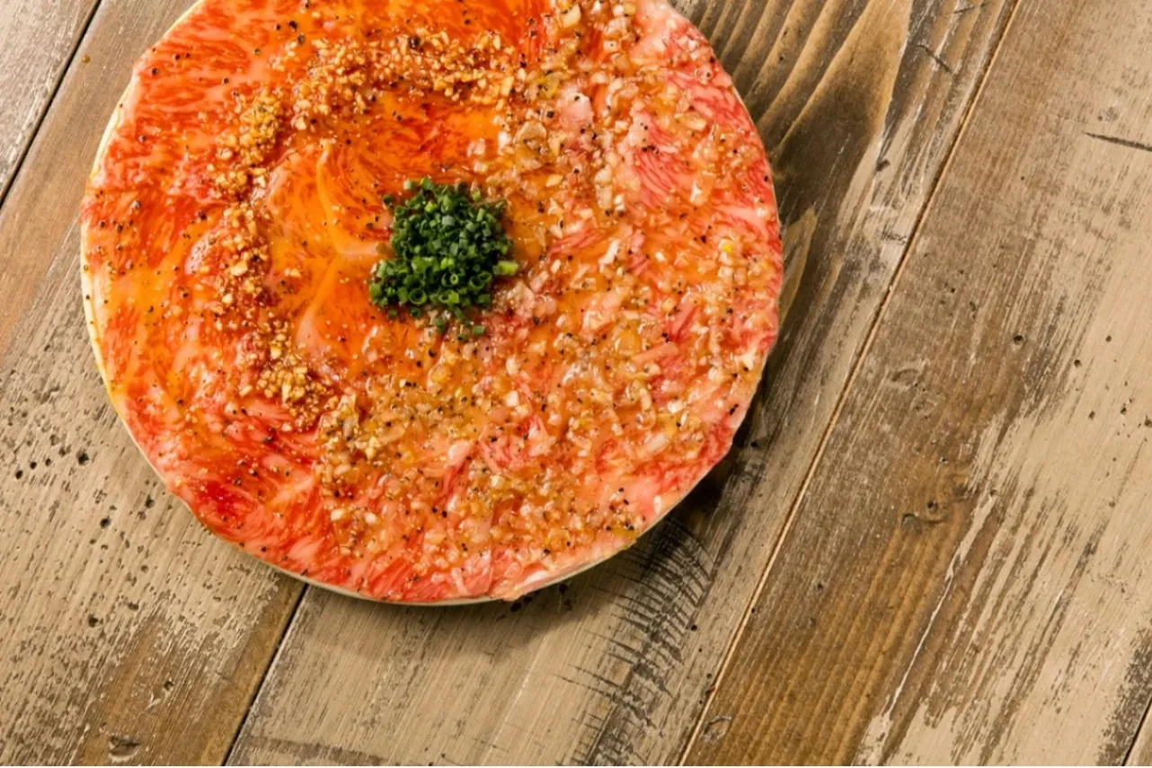 ▲「日本一のサーロインユッケ」