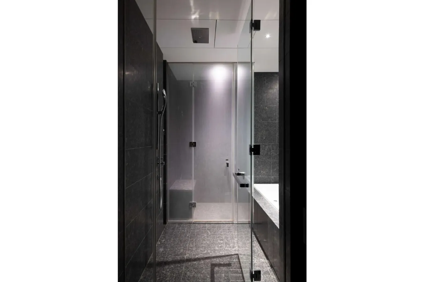 ▲「ヘリテージルーム（スチームサウナ）」