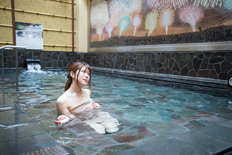 ▲撮影用に特別にバスタオルを巻いています。