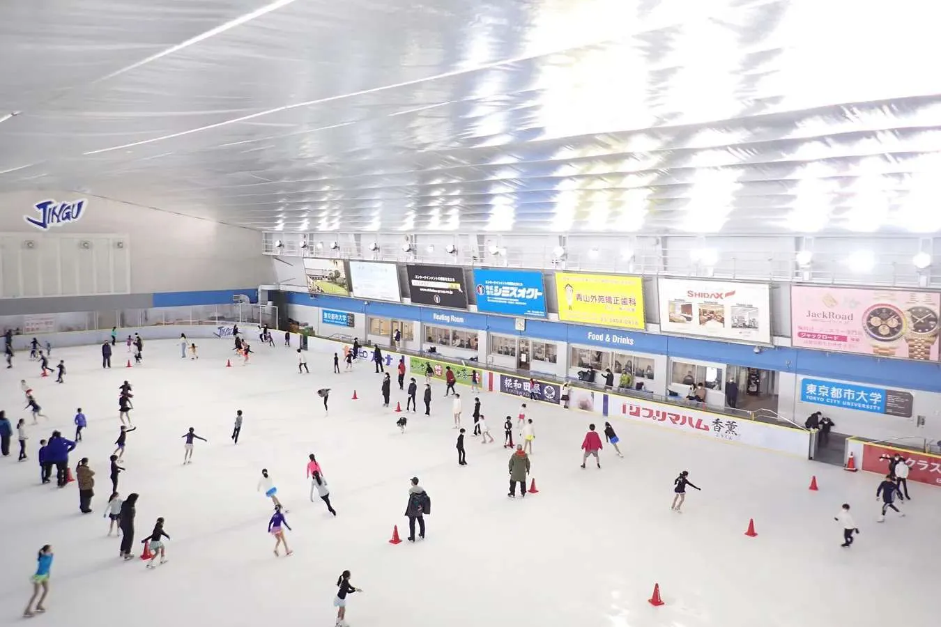 ▲一年中スケートが楽しめる