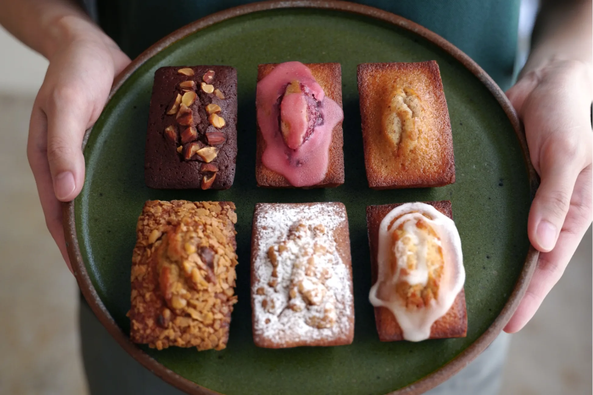 人気パティスリー「イーズ」から“焼きたてフィナンシェ”の新店！グランスタ東京にオープン