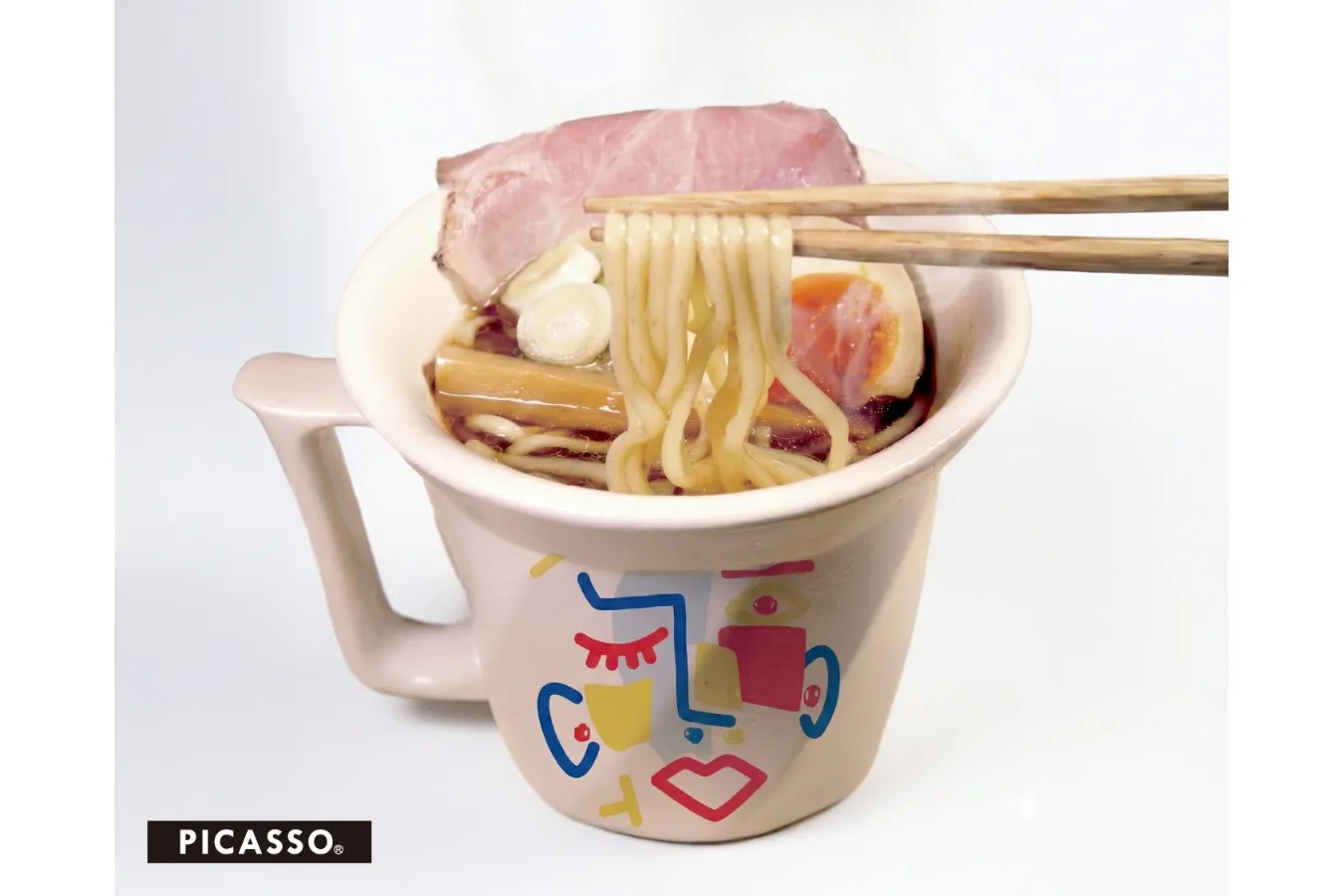 パブロ・ピカソ×人類みな麺類”のコラボ店「ピカソカフェ」渋谷にオープン