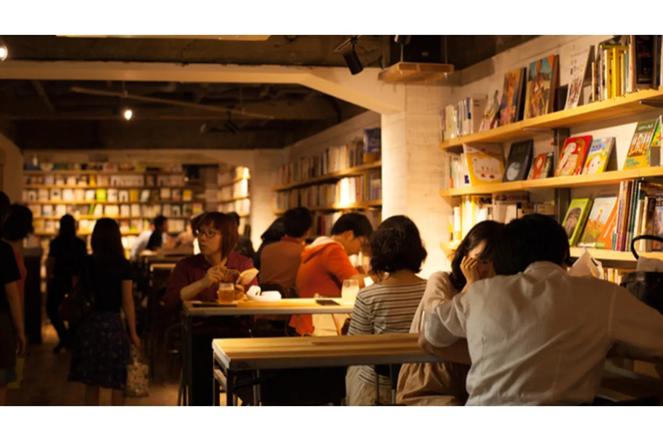東京のブックカフェ5選！贅沢空間で過ごせるオススメ店を紹介_2837995