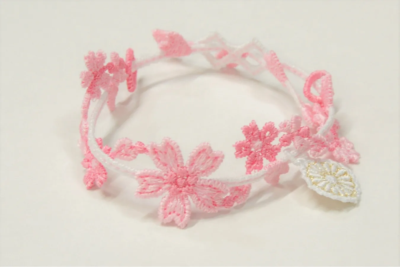 ▲桜モチーフの「神むすび」※過去に頒布されたもの