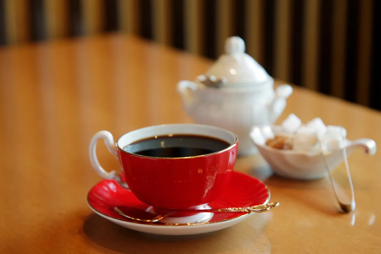 銀座で愛される喫茶店「炭火焙煎珈琲.凛」が銀座3丁目へ移転オープン！_3936593