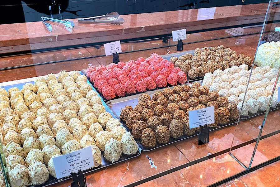 メレンゲ菓子が人気！神楽坂「オー・メルベイユ・ドゥ・フレッド」レポ