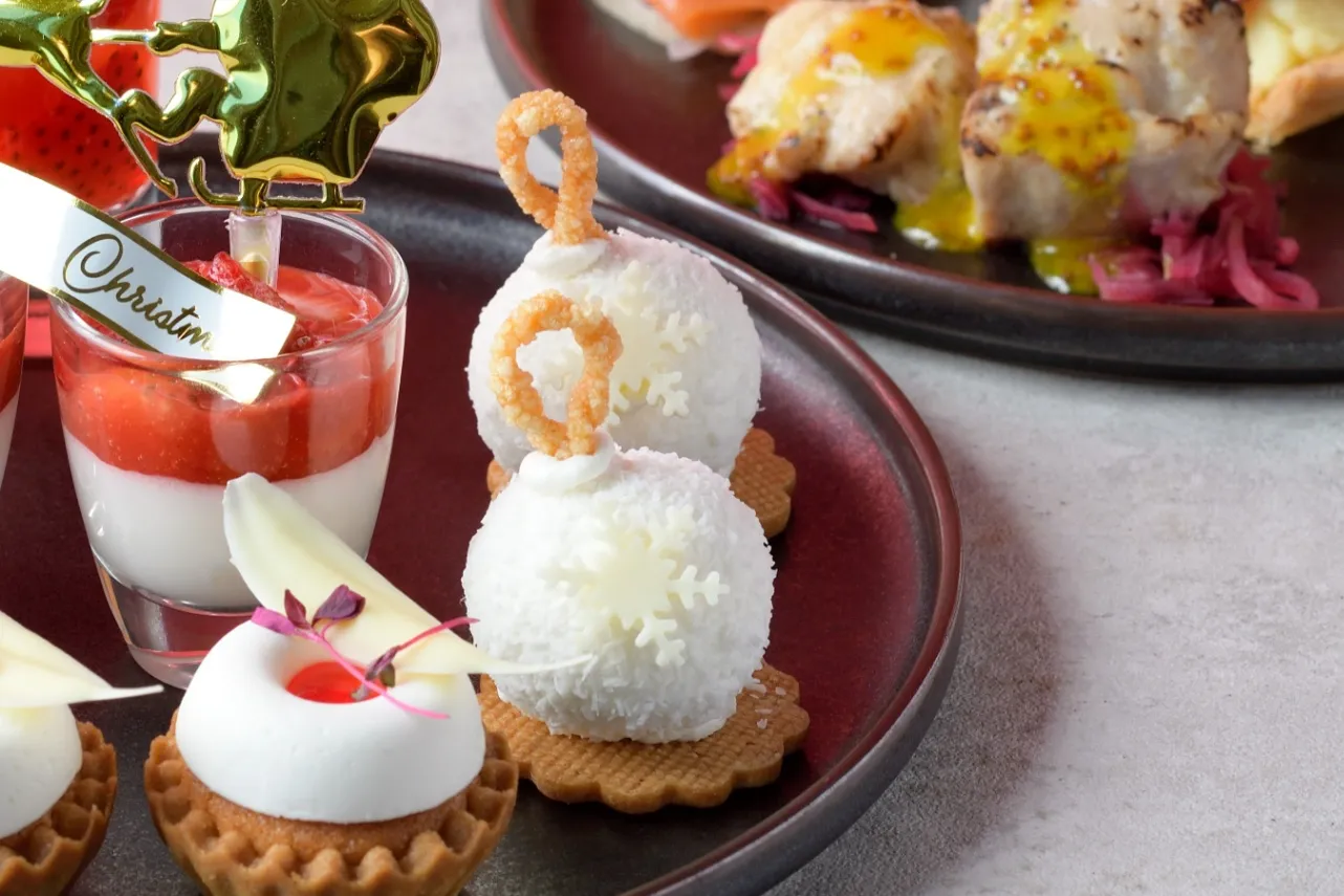 いちごとチョコレートの華やかな「クリスマスアフタヌーンティー」登場！築地エリアで_1917846