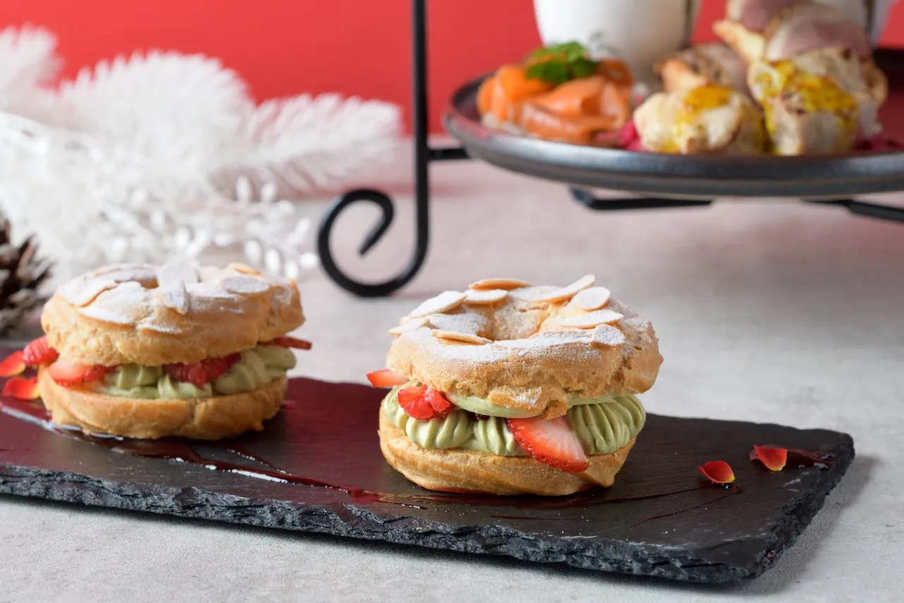 いちごとチョコレートの華やかな「クリスマスアフタヌーンティー」登場！築地エリアで_1917847