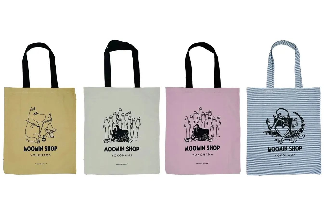 ▲「オリジナルトートバッグ」左からベージュ、グレー、ピンク、ブルー（ボーダー）（1,760円）　©Moomin Characters™