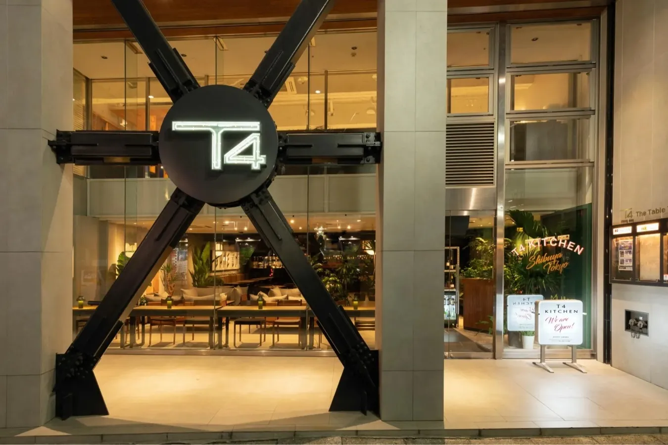 ▲T4 KITCHEN 外観