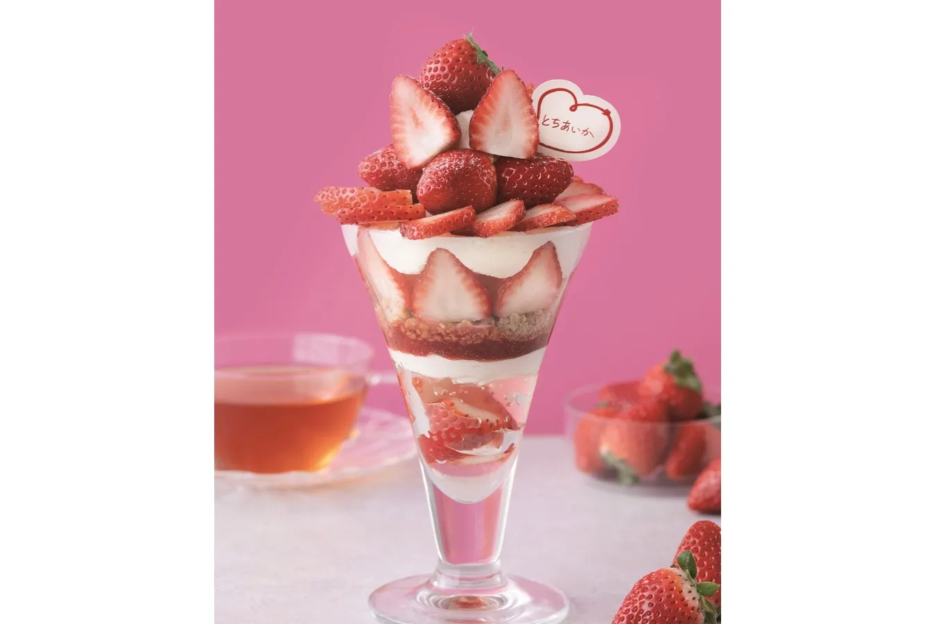 アフタヌーンティー・ティールーム】国産いちご尽くしの華やか贅沢