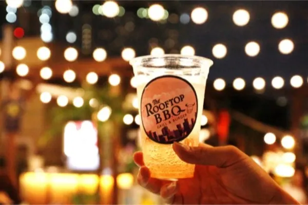 大阪の景色に乾杯！「ルーフトップBBQ なんばパークス」