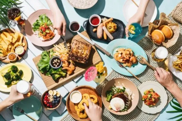 南国気分を満喫！「PREMIUM BEER TERRACE 2025 -HAWAIIAN GRILL-」