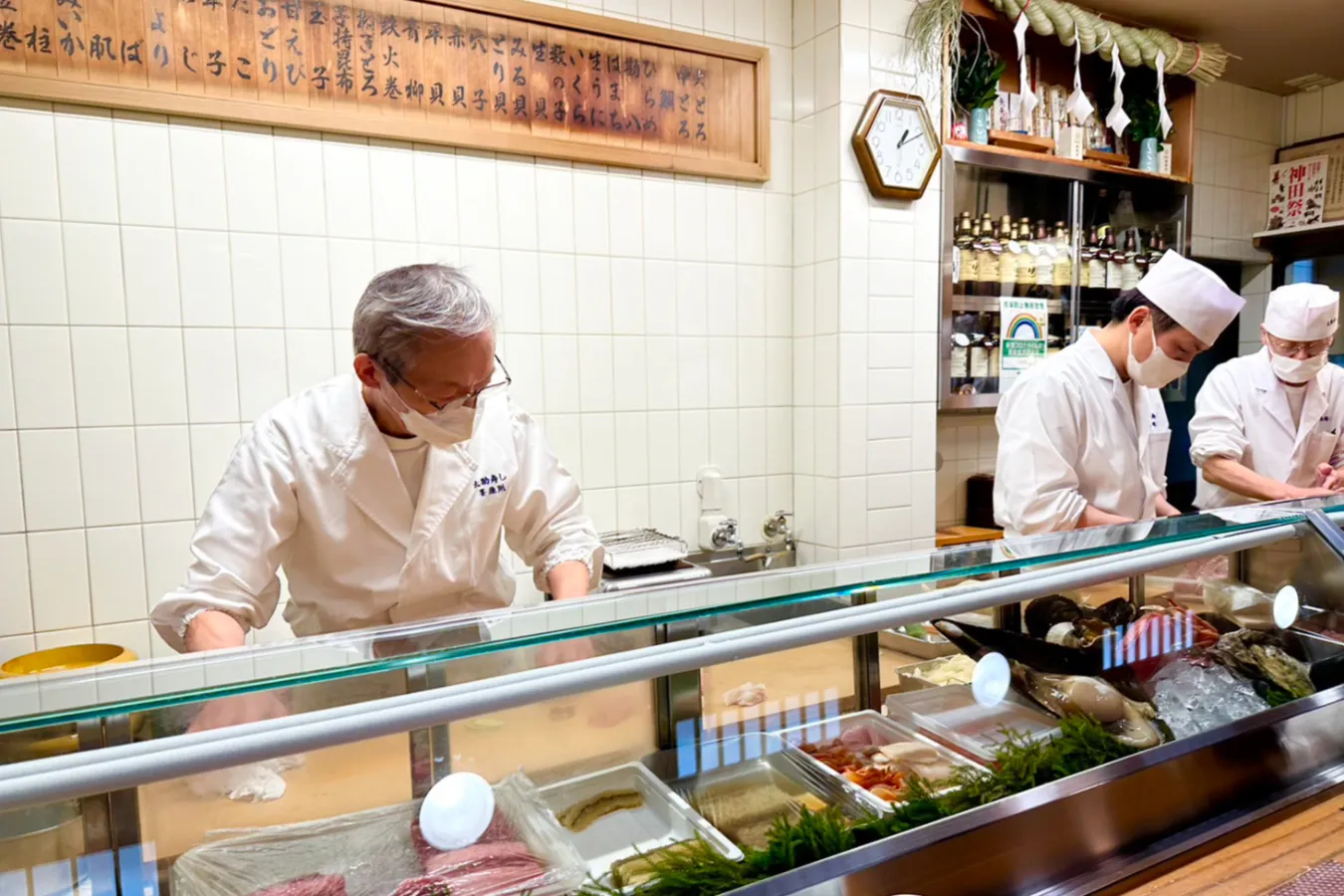 ▲お店の板前さんたち。全員が温かくおもてなしをしてくださいます