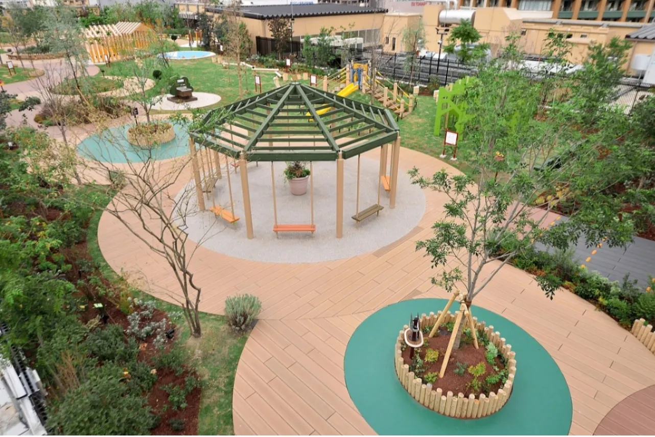 ▲屋上庭園「ぐらんぐりんガーデン」全景