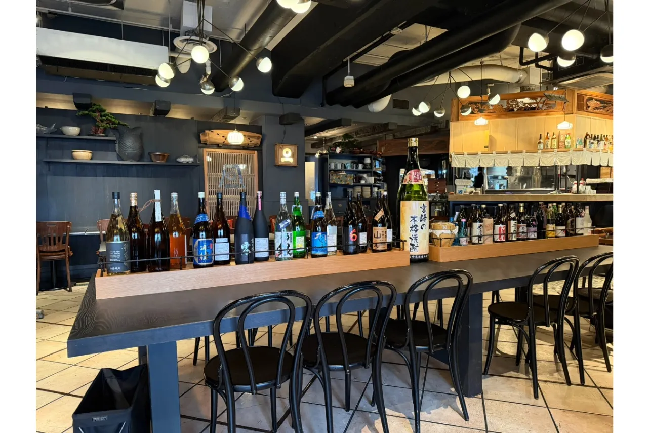 ▲「宮崎焼酎酒場ひなた」内観
