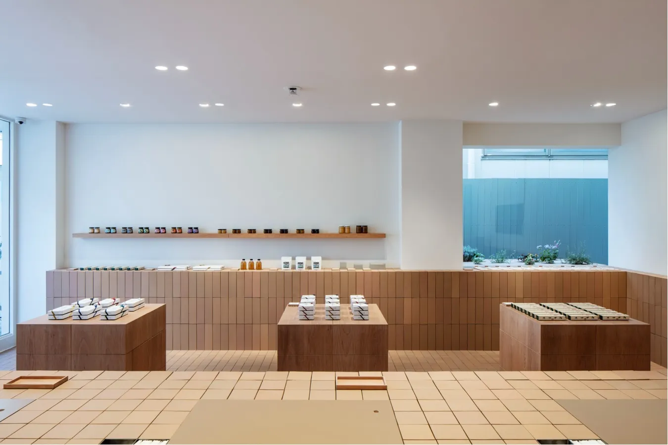 ▲NUMBER SUGAR 表参道店 内観