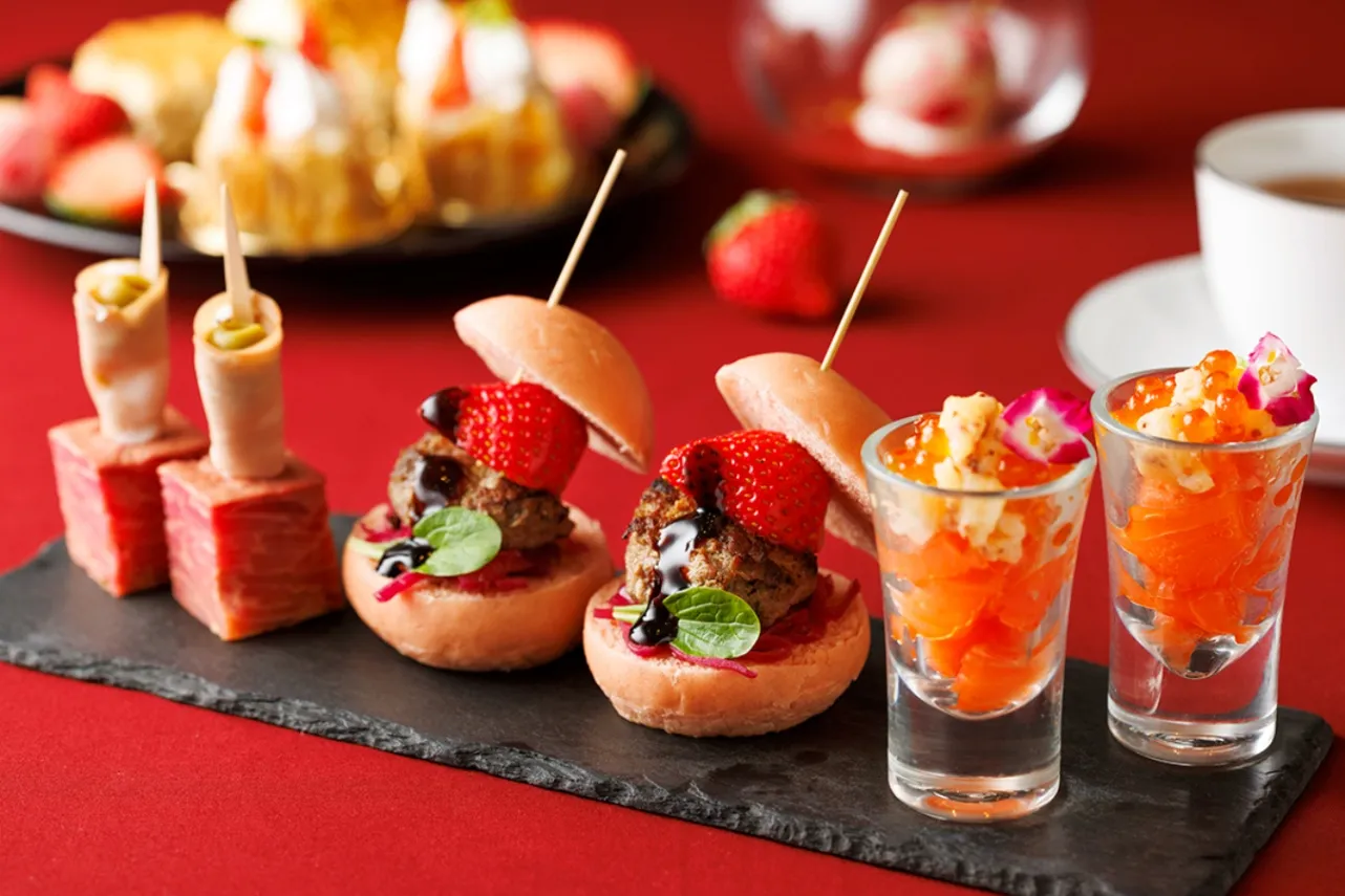 ▲「ストロベリーアフタヌーンティー（セイボリー）」※2名分イメージ