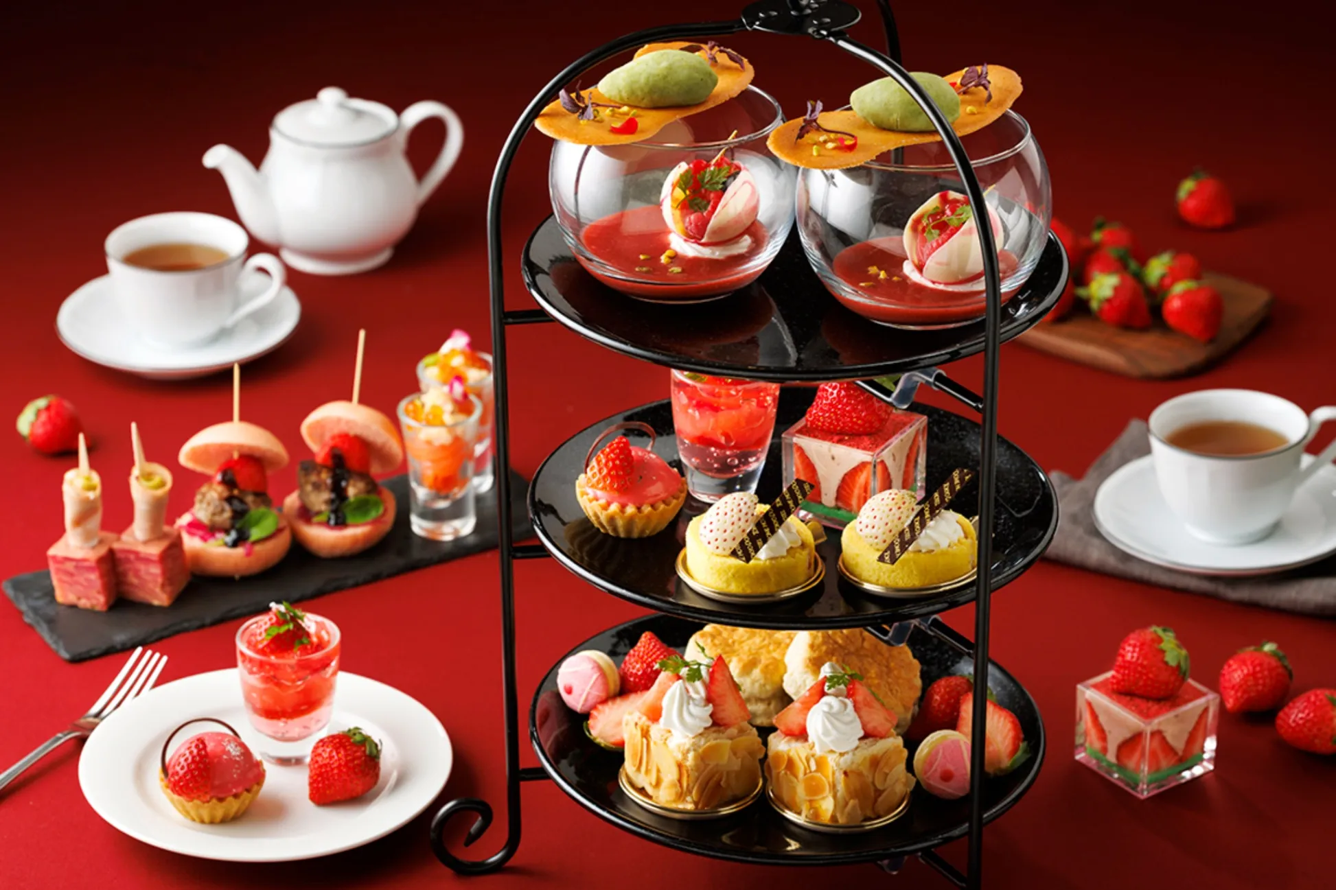 【東京ドームホテル】絶景を眺めながら楽しめるストロベリーアフタヌーンティー登場！