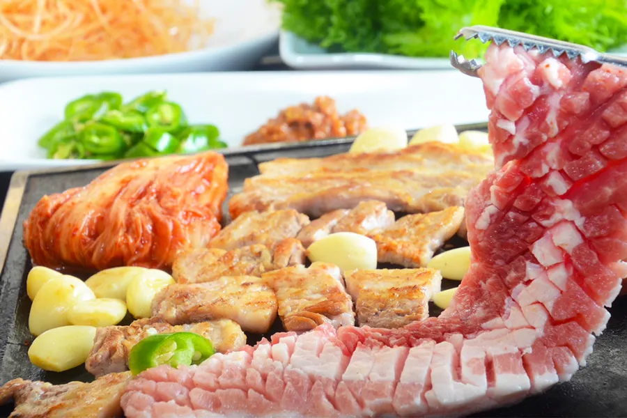 東京で旅行気分♪韓国料理「ランチ食べ放題」4選