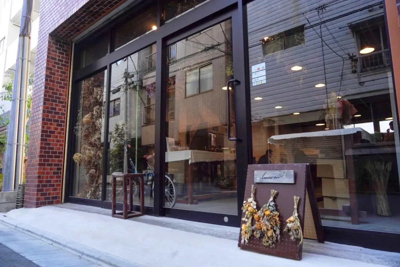 蔵前にカフェ「ローレン」誕生！ドライフラワー専門店が手掛ける心地よい空間_1764209