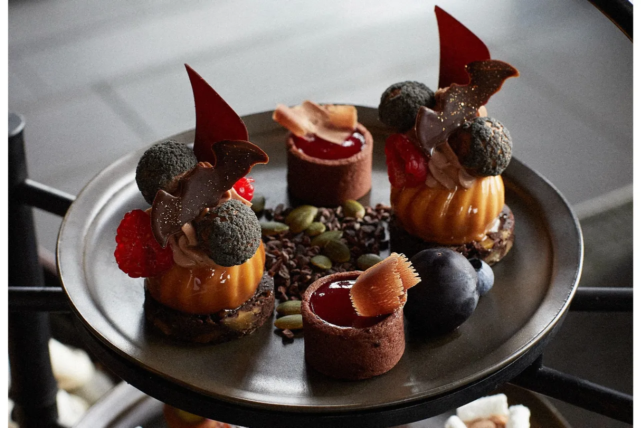 アマン東京のハロウィンアフタヌーンティー！“ゴースト＆蜘蛛の巣”モチーフのスイーツも_1807665