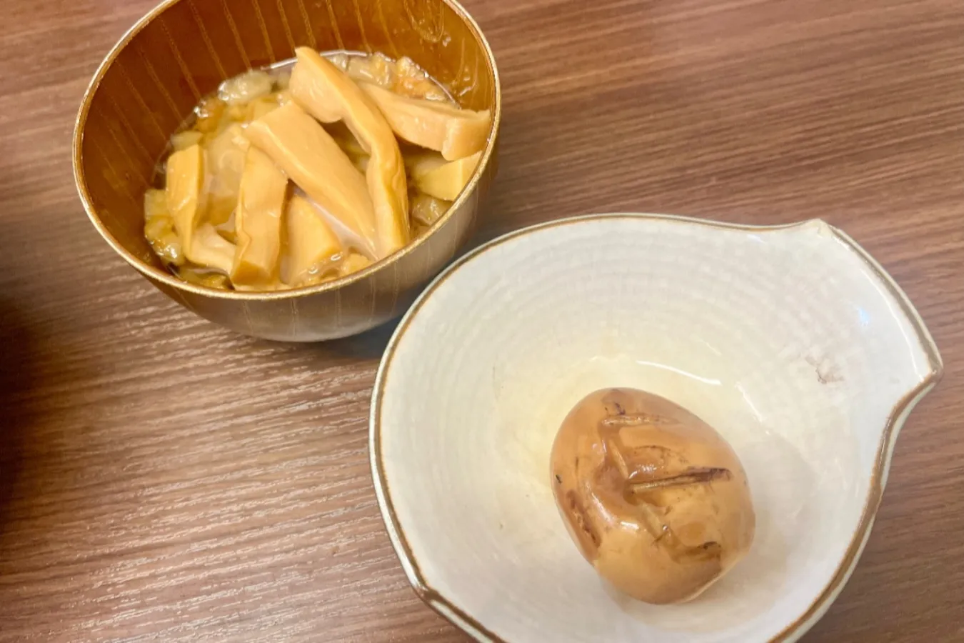 ▲「脂入りメンマ」「燻製味玉」