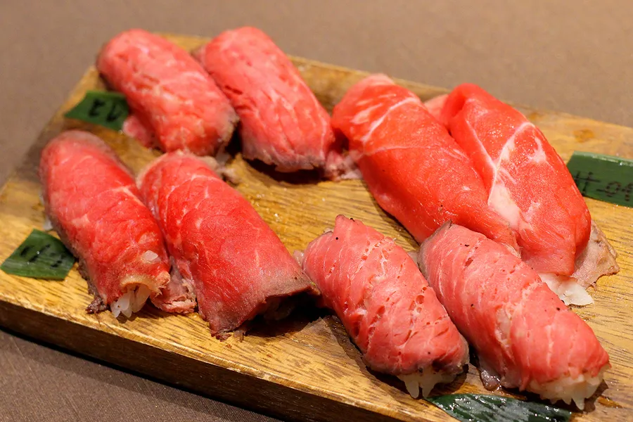 お肉の寿司食べ放題が3,500円！東京・肉祭り女子会レポ