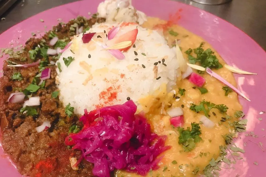 1/22は「カレーの日」！とろ～りチーズキーマに2種盛、白いカレーうどんまで…美味しくてフォトジェニックなカレーまとめ