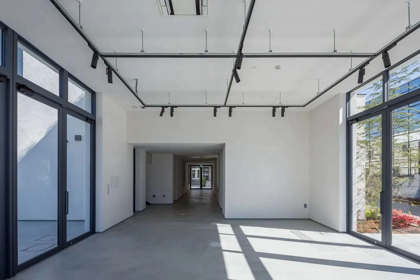 ▲ENTRANCE HALL