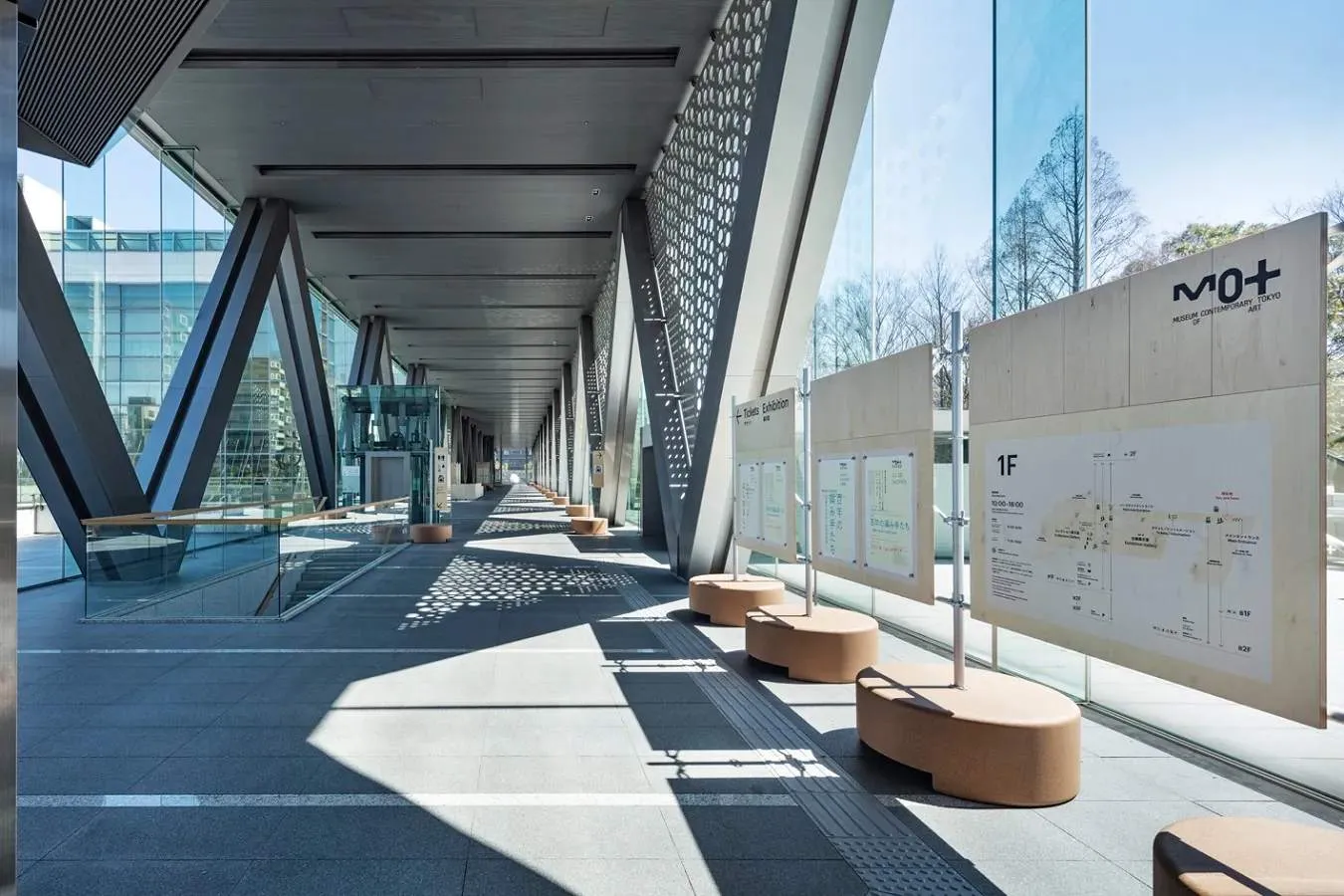 ▲エントランスホール（Photo: Kenta Hasegawa）