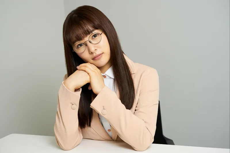 桜井日奈子さんにとってのごほうびは、回転寿司で食べるアレ！ドラマ『ごほうびごはん』の裏話もインタビュー