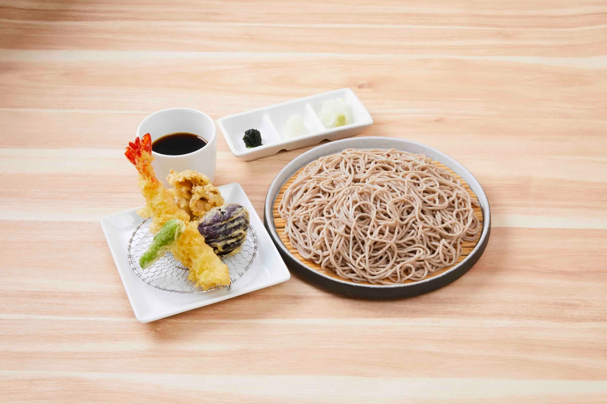 和モダン空間で蕎麦や天ぷらが楽しめる！「二八蕎麦 六本木蕎香」六本木にオープン