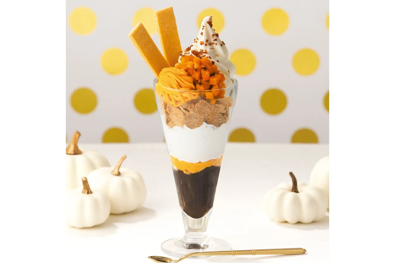 nana's green tea】ハロウィンスイーツが登場！かぼちゃパフェ＆紫いもラテ