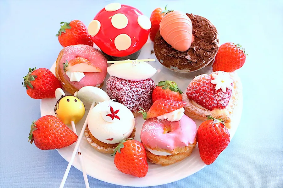 イチゴづくしの贅沢スイーツが30種！ヒルトン東京お台場「ストロベリービュッフェ」はイチゴ好きの天国でした
