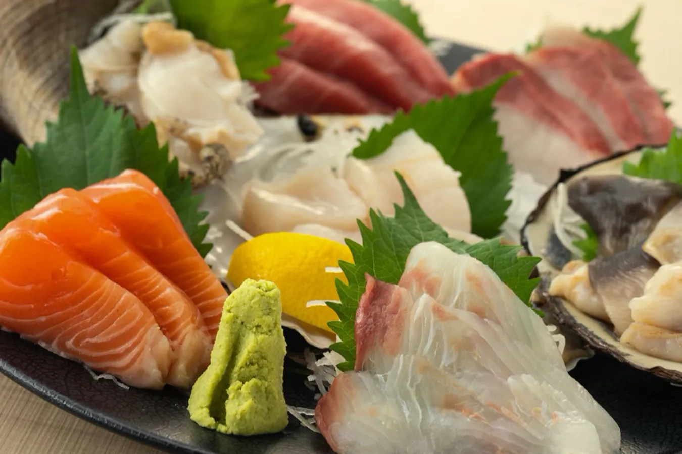 ▲「函館朝市直送便 本日の鮮魚お刺身盛り」（7点盛り2,980円）