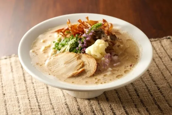 我慢なしで体にやさしい！植物性ラーメン専門店「ベジン」が代々木にオープン