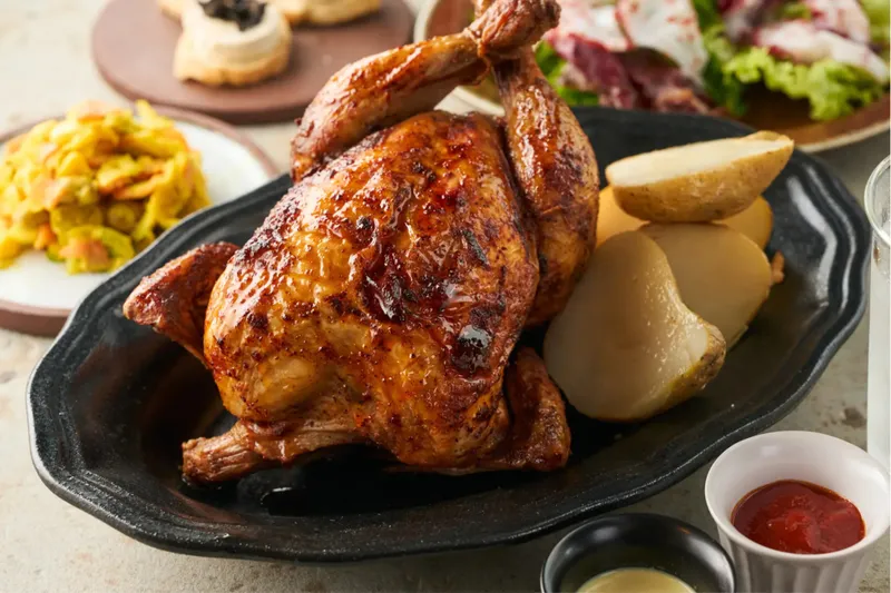 “ロティサリー×クラフト焼酎”の居酒屋「RINN」渋谷にオープン