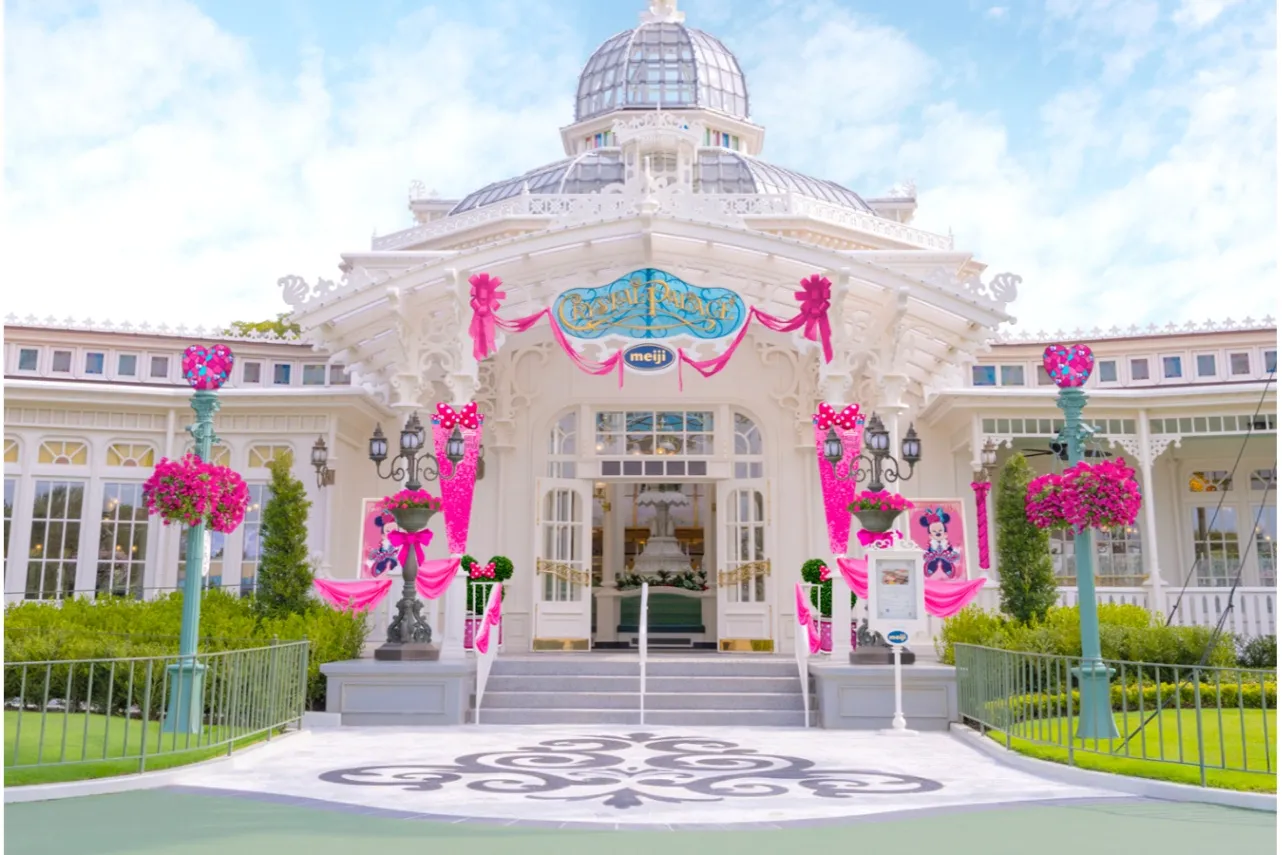 ▲「クリスタルパレス・レストラン」外観(C)Disney