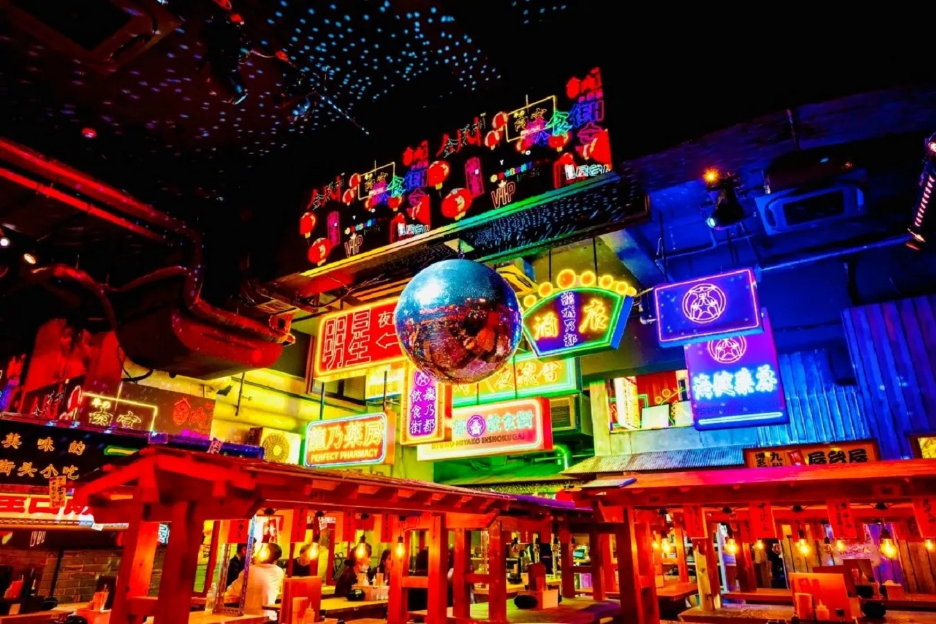 ▲店内では、レコード会社とのコラボによるライブやDJイベントなど、さまざまなイベントが行われる